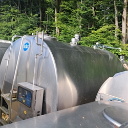 1 stk. brugt "Røka" køletank 5000 l. 300x190x220 cm. Tank 4